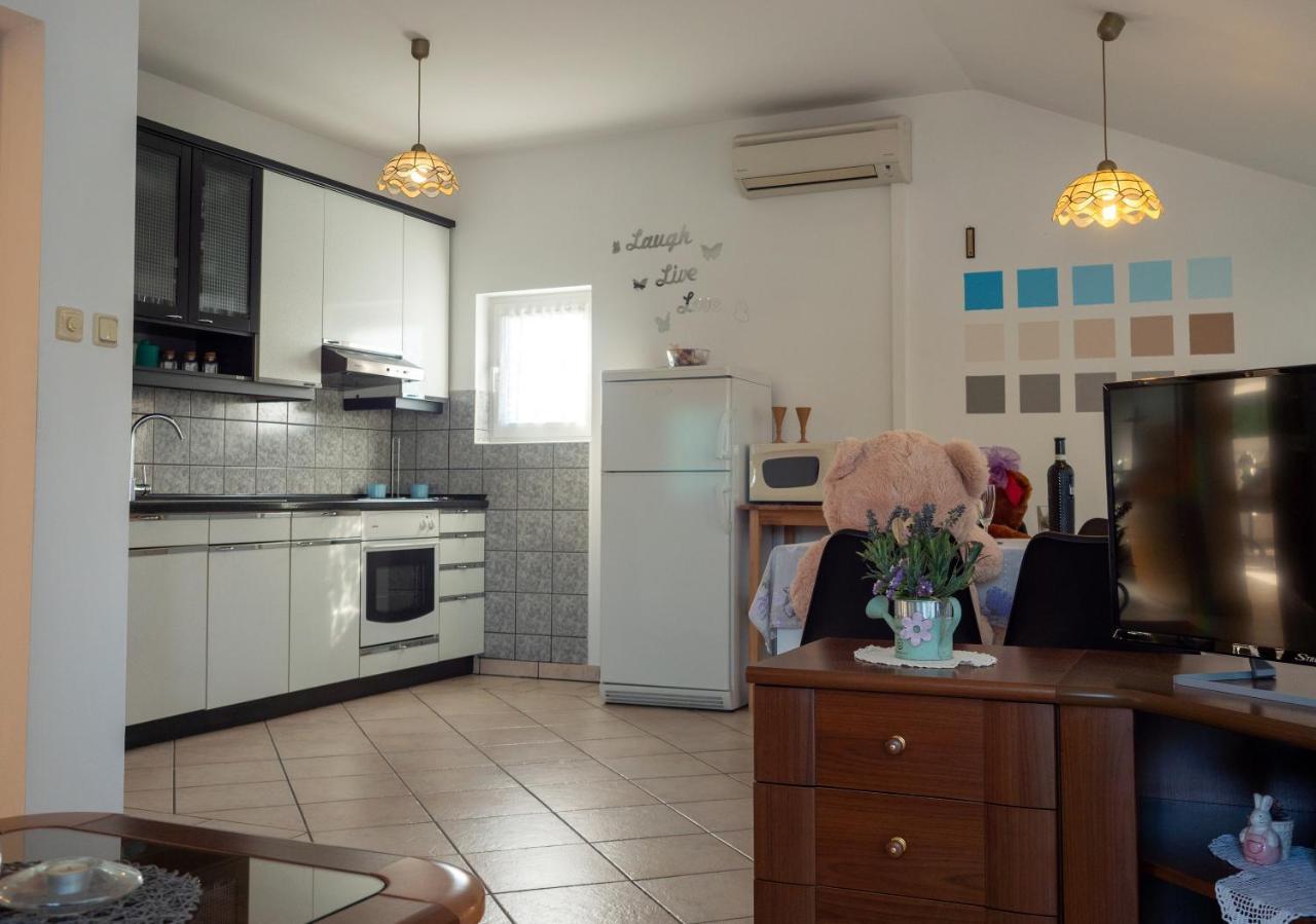 Apartments Rezek Супетарска-Драга Экстерьер фото
