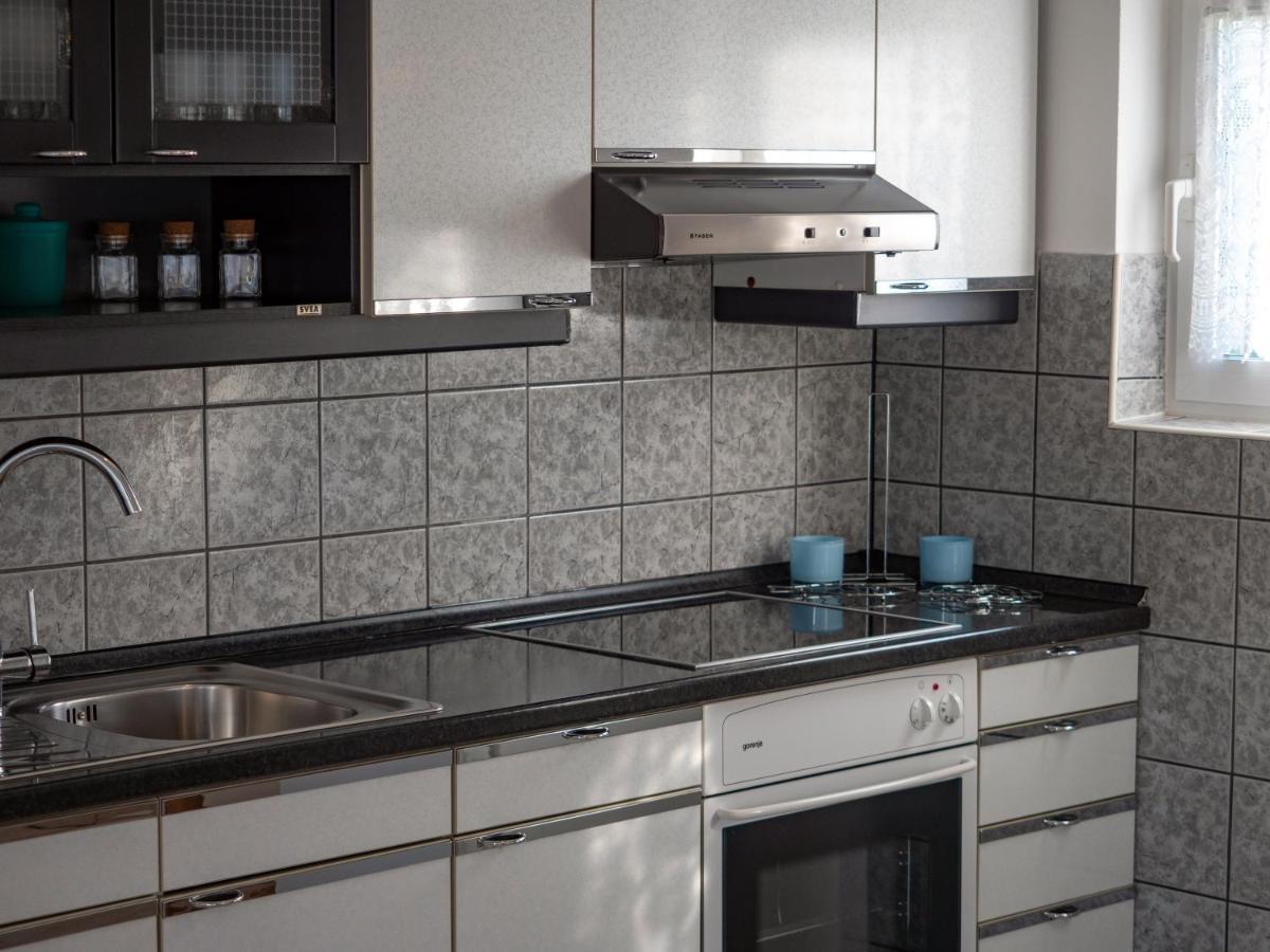 Apartments Rezek Супетарска-Драга Экстерьер фото