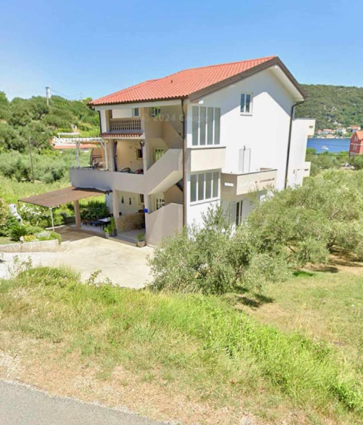 Apartments Rezek Супетарска-Драга Экстерьер фото