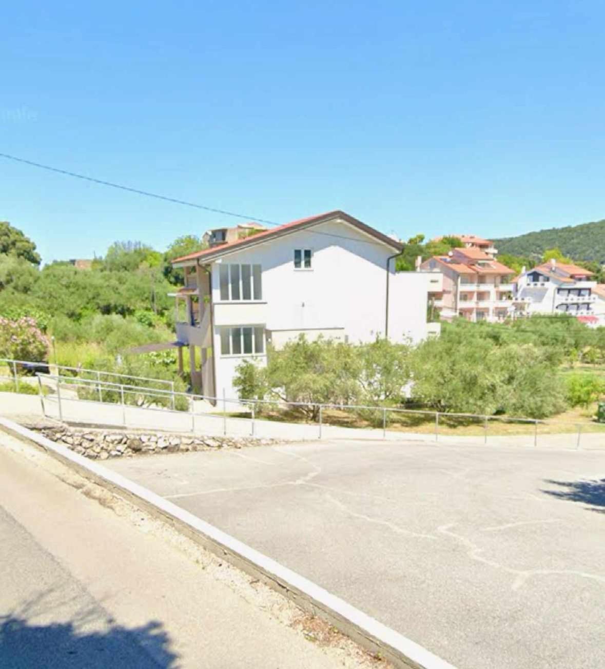 Apartments Rezek Супетарска-Драга Экстерьер фото