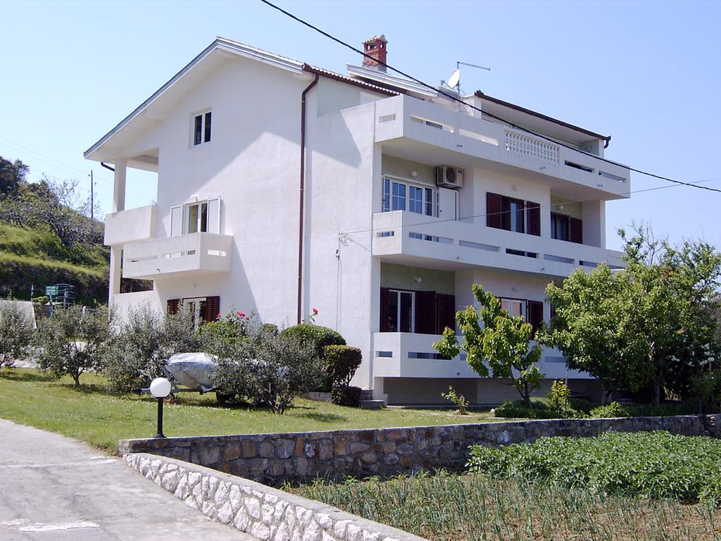 Apartments Rezek Супетарска-Драга Экстерьер фото