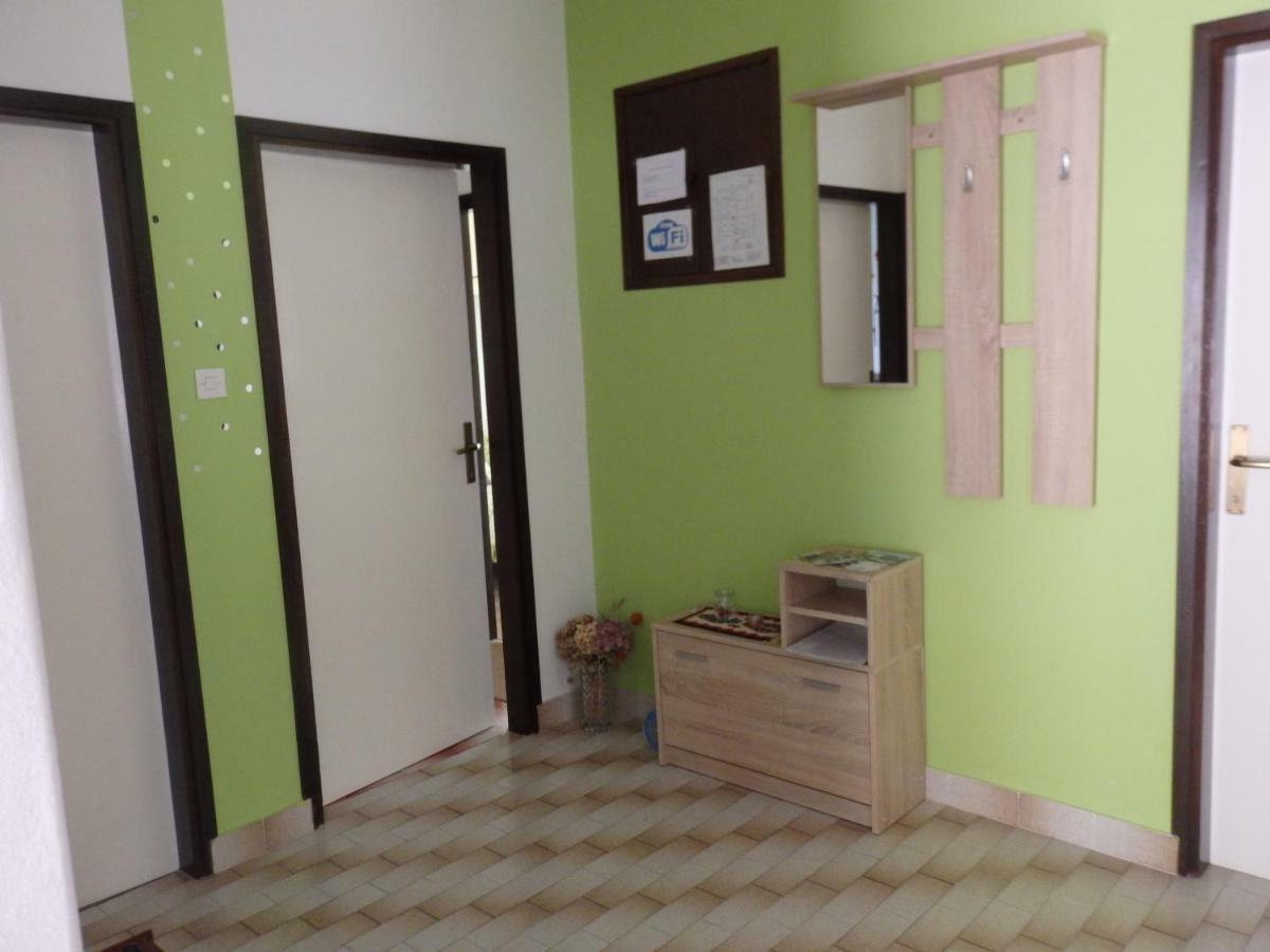 Apartments Rezek Супетарска-Драга Экстерьер фото